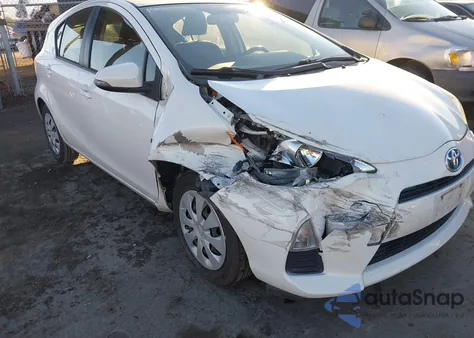 2014 Toyota Prius C Two из США, поврежденный, VIN JTDKDTB30E1063090